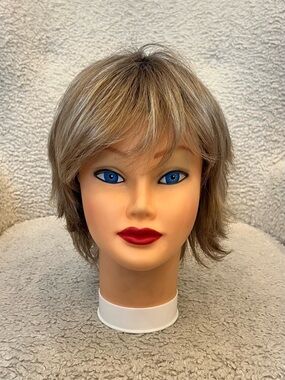 Honey Blonde with Highlights Mix Noriko Collection Wig
